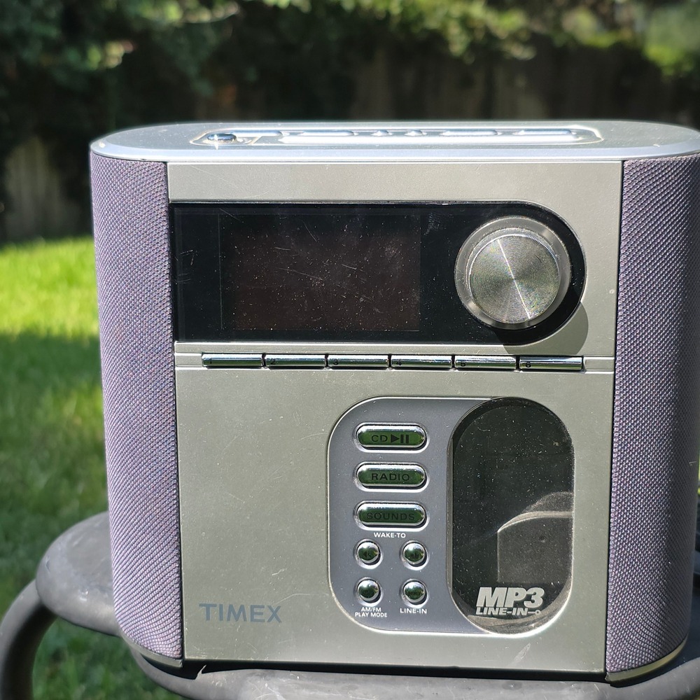 Timex T617S Nature Sounds CD Player Alarm Clock Radio Silver Purple MP3 Line-In